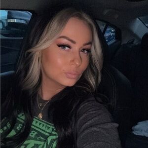 Meet your Posher, Vanessa